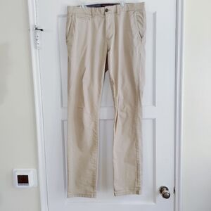 ✨ 4/$15 Tommy Hilfiger Slim Fit Tan Chinos